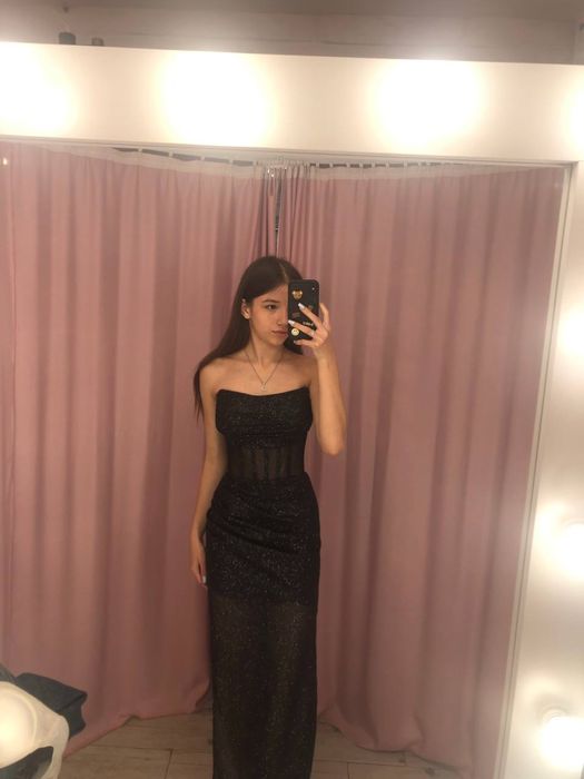 Випускна сукня в ідеальному стані