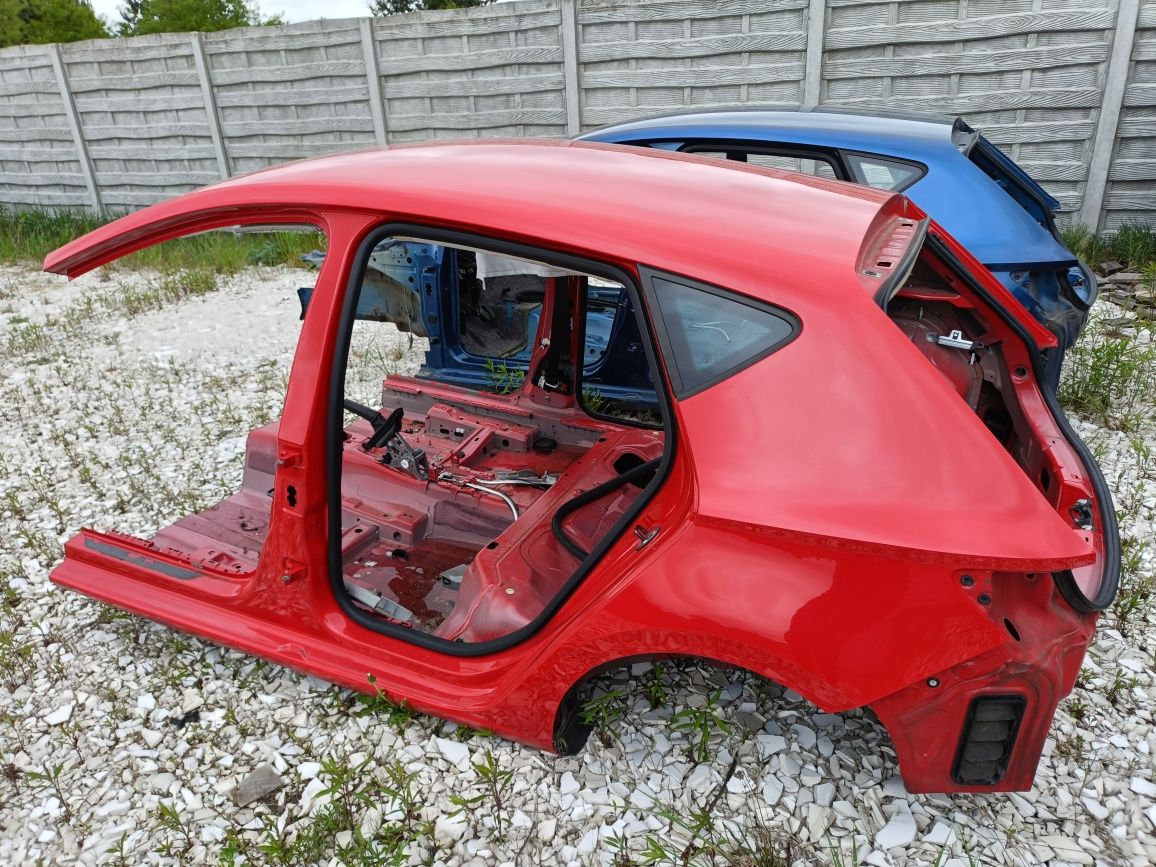 Seata Leon 3 ćwiartka dach próg podłużnica tył błotnik