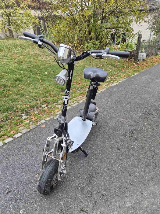 ЕЛЕКТРО скутер в робочому стані