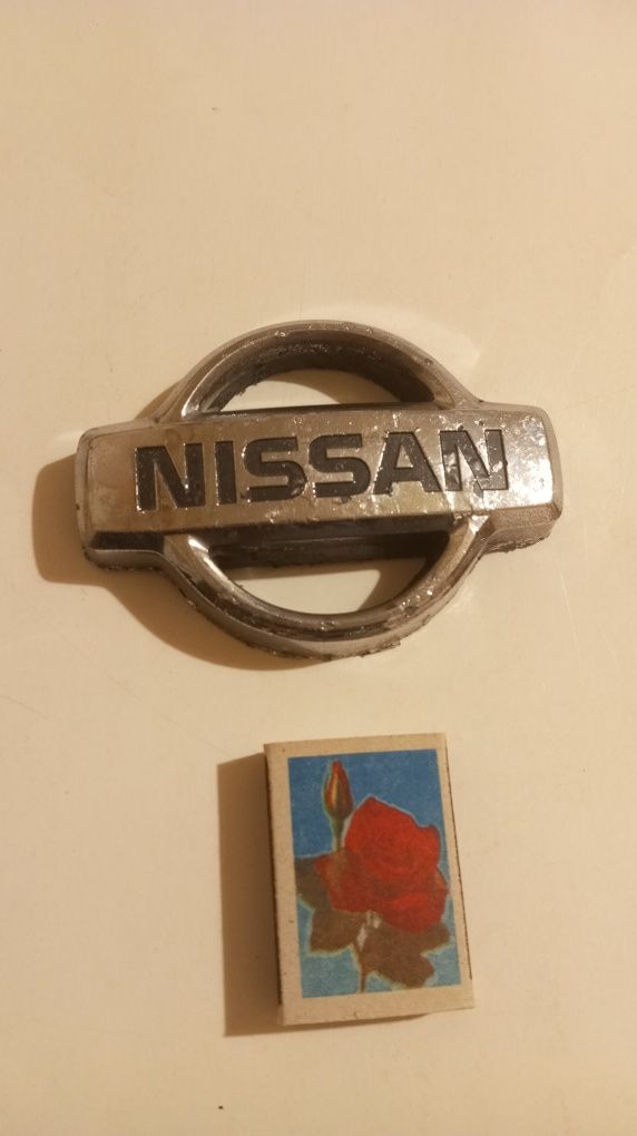 Эмблема nissan Ниссан знак шильдик