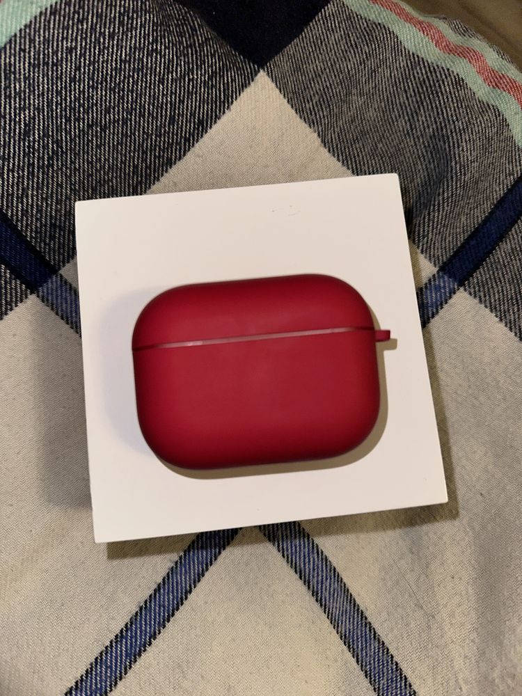 Airpods pro 1. Кейс, и левый наушник.