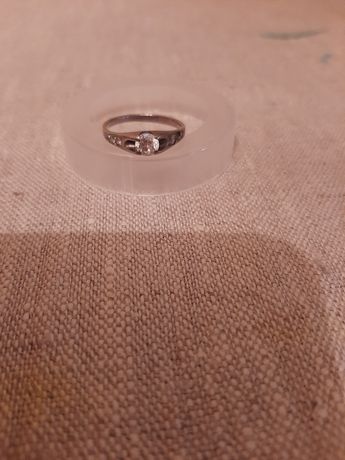 Серебряное кольцо, новое.