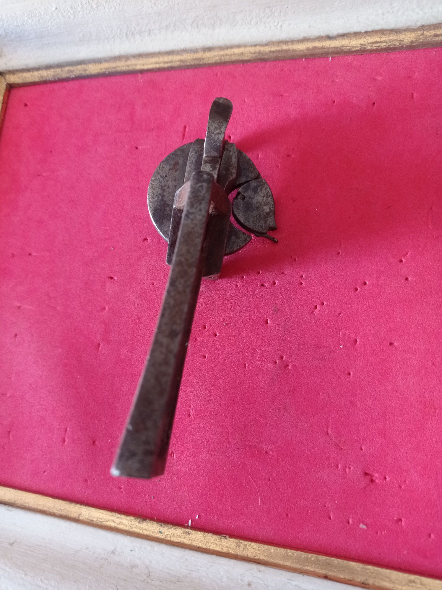 Cabo em esqueleto de pistola