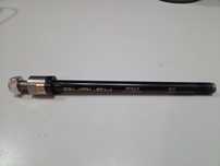 Oś Burley M12x1,0 142 - 148mm do montażu przyczepki Thule