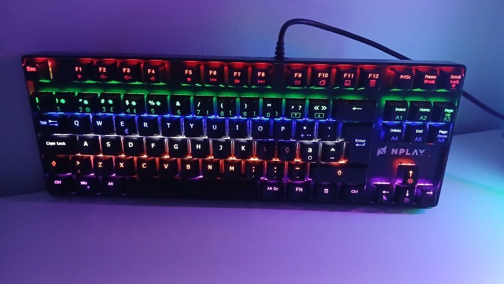 Teclado de computador nplay