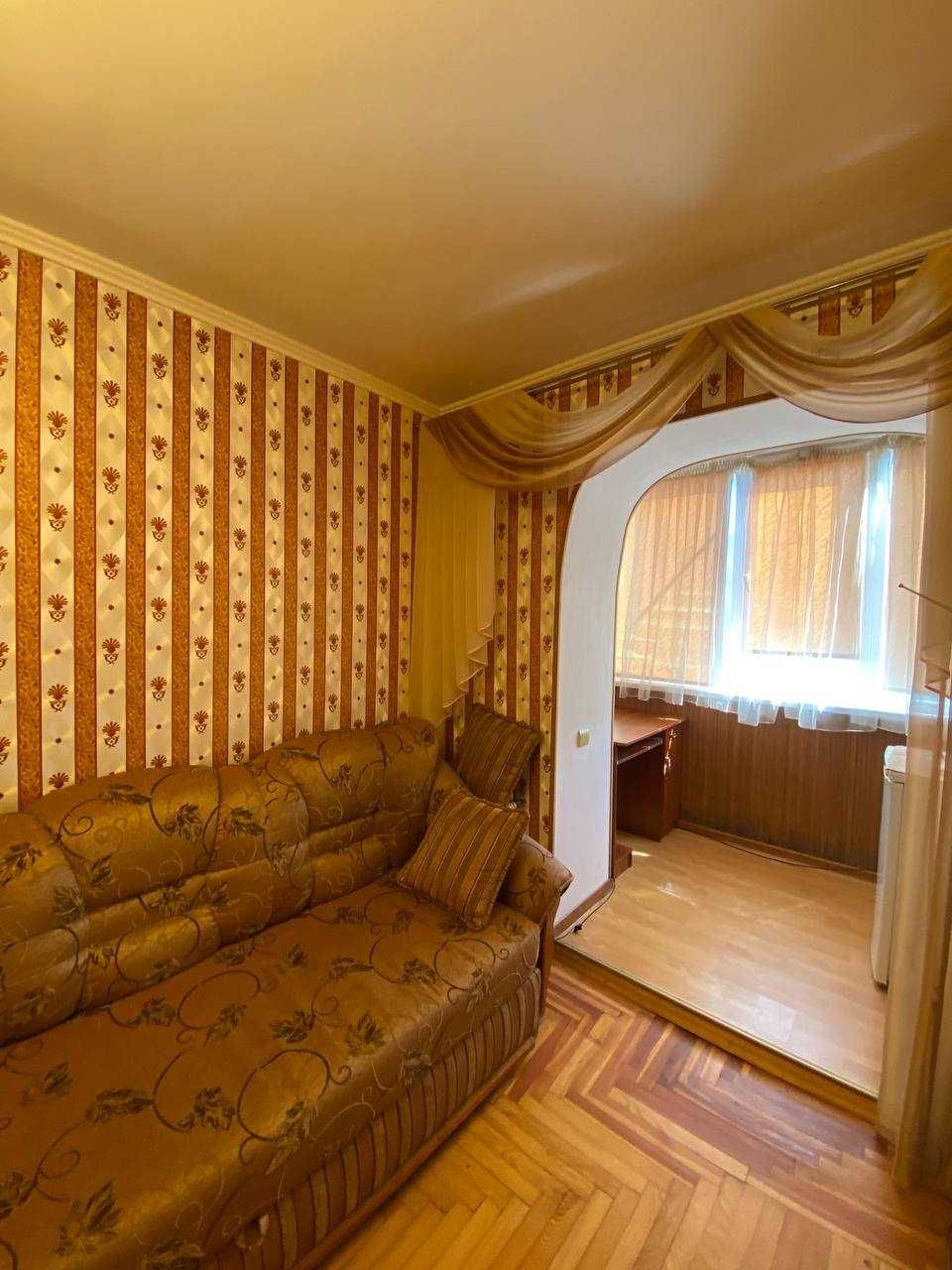 Продаж 4-кімнатної квартири