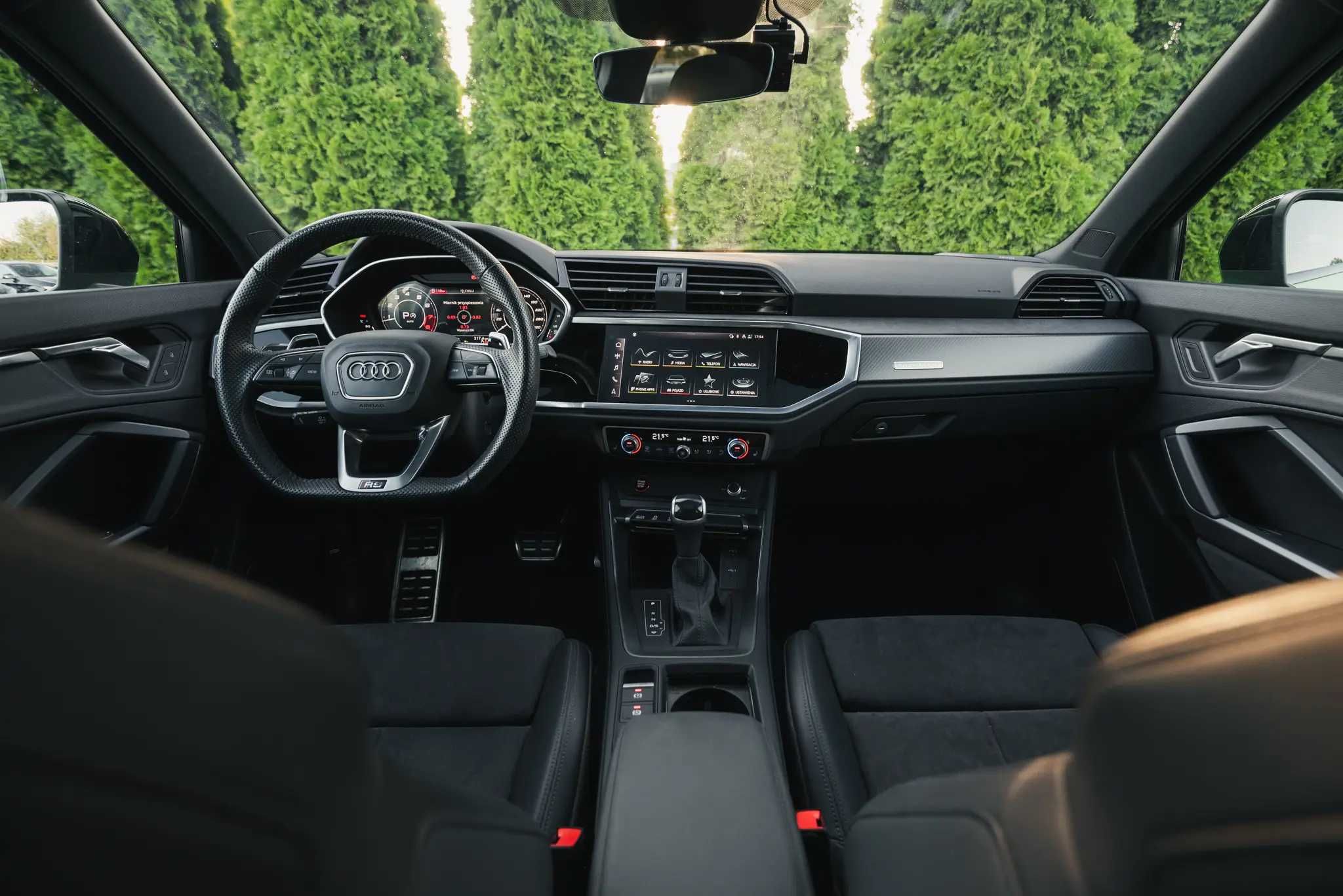 Audi RS Q3 z kierowcą – do ślubu, klipów, reklam, TikTok