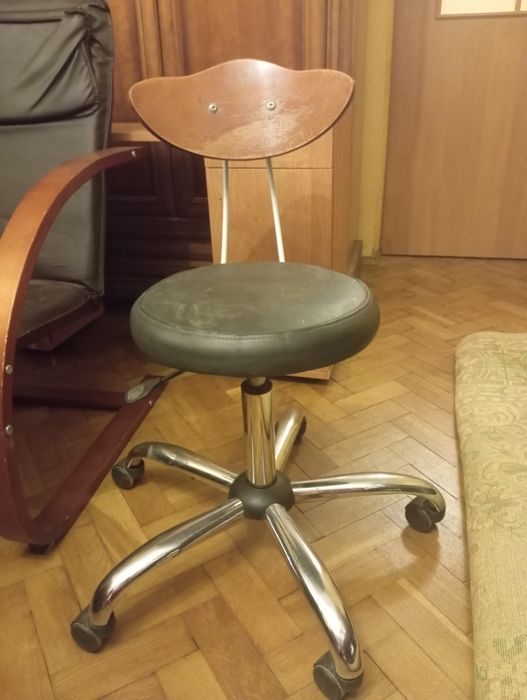 Taboret stołek fryzjerski
