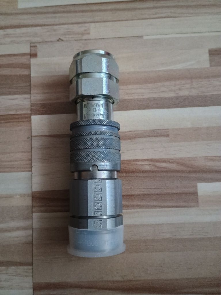 Szybkozlącze hydrauliczne suchodcinajace  gniazdo + wtyczka 1/2"-1/2"