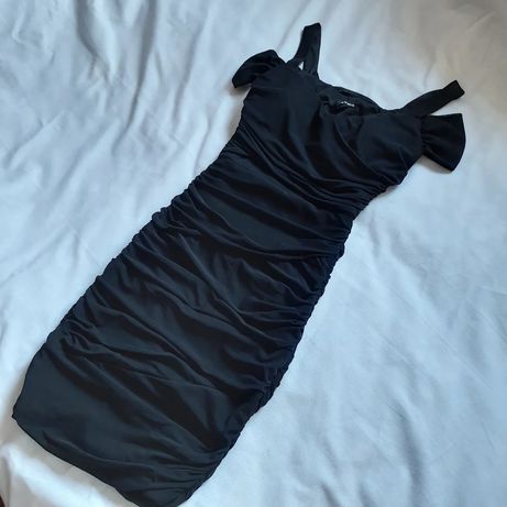 Неймовірна чорна сукня