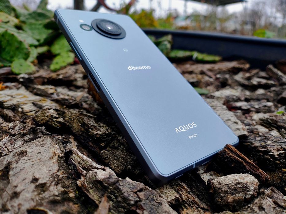 Эксклюзивный смартфон Sharp AQUOS R8 (2sim,IP68,STD810,256gb,6.4"240Гц