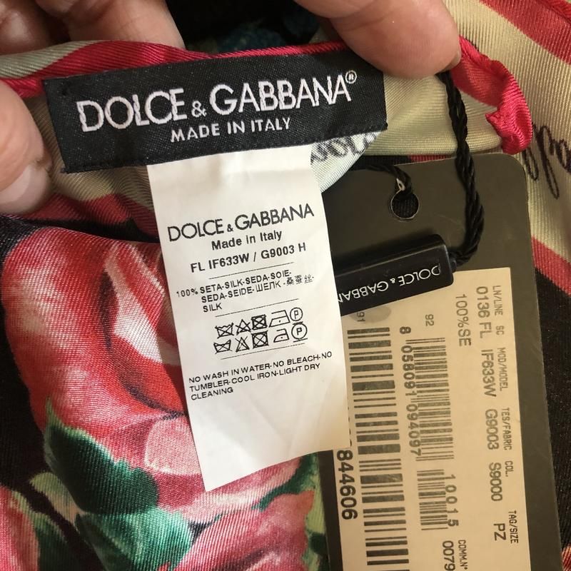 Платок шелковый в розах Dolce & Gabbana шовкова хустка троянди