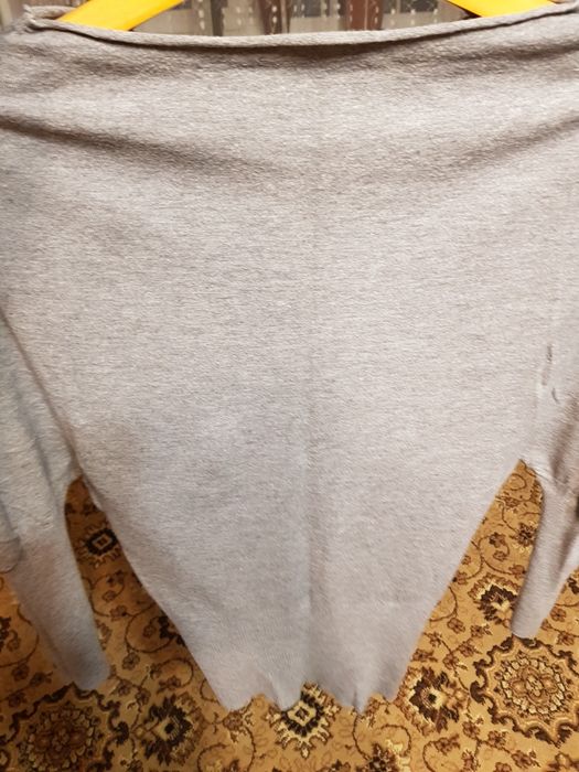 Продам трикотажну кофту М