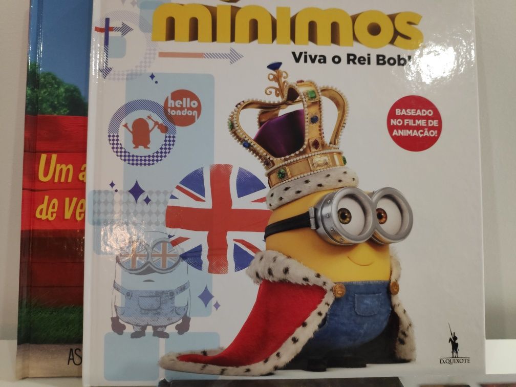 Conjunto de 3 Livros infantis Snoopy Aviões e Minions