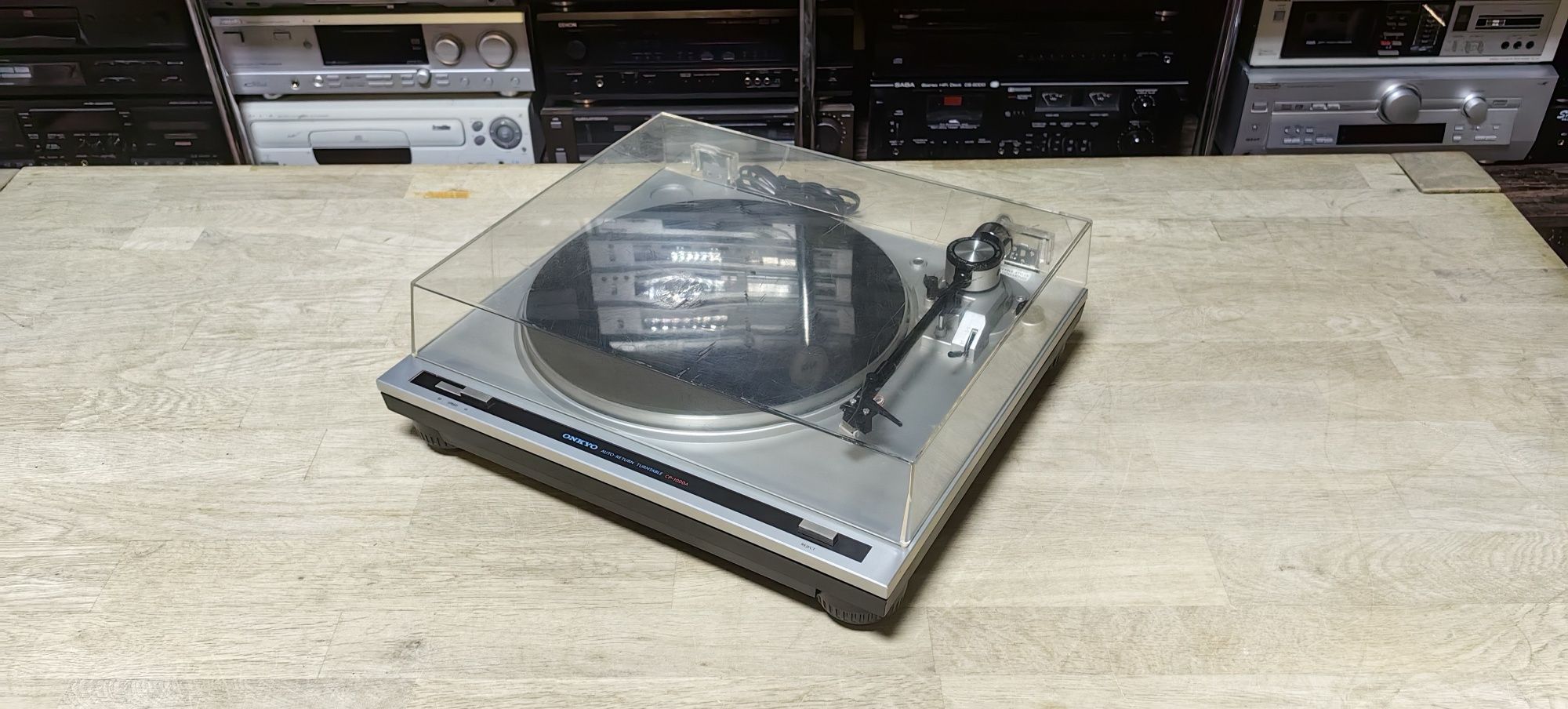 Вініловий програвач Onkyo CP-1000