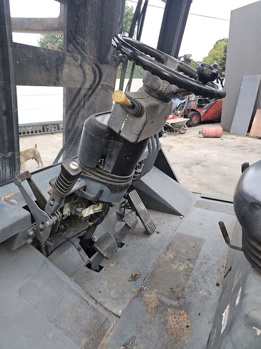 Empilhador 6 toneladas