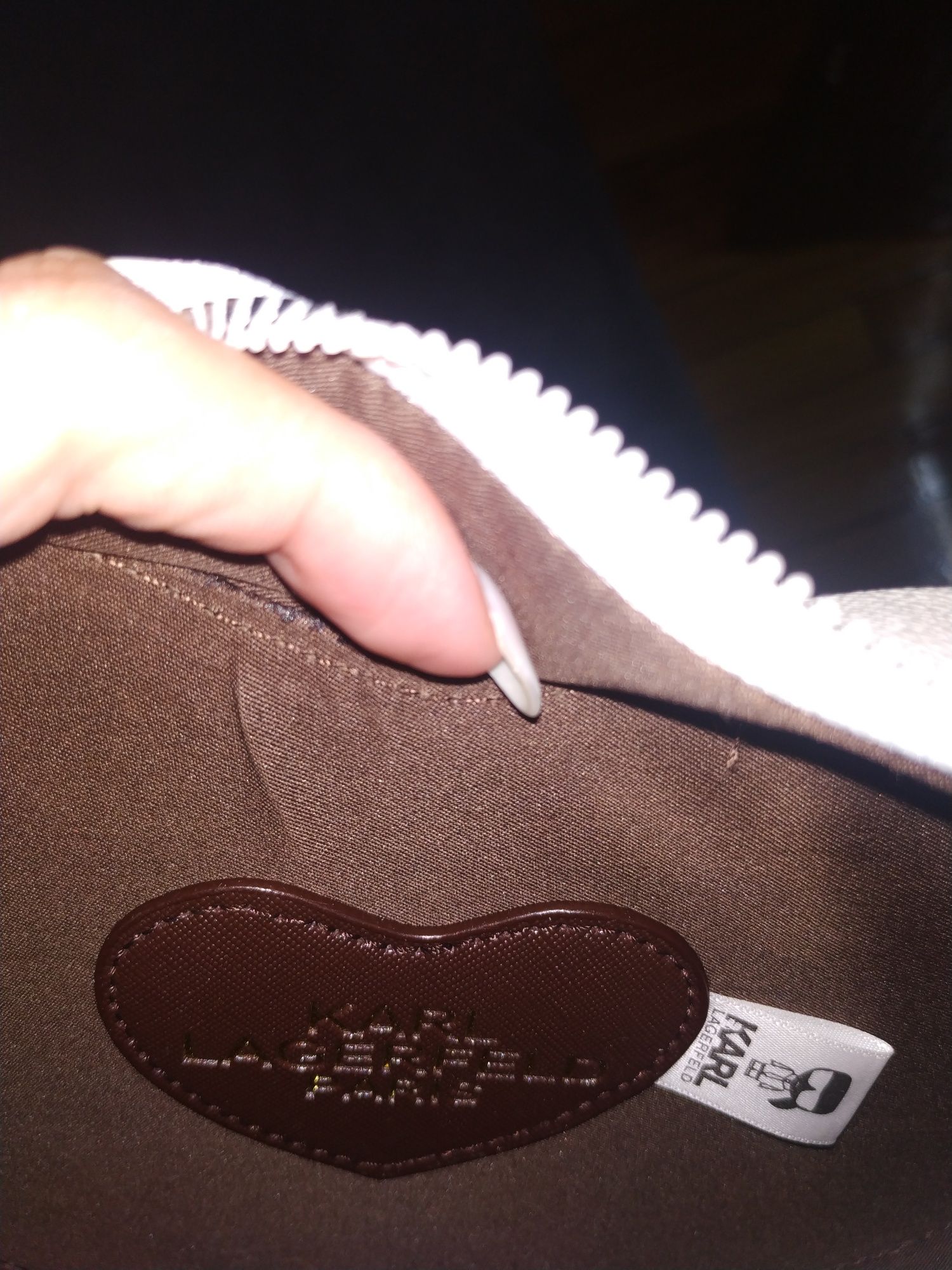 Bolsa tiracolo formato coração