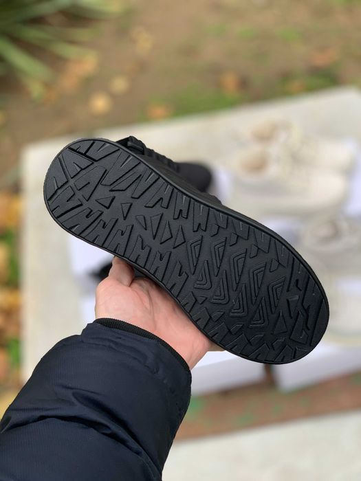 Жіночі теплі кросівки-дутики (36–41) зимние ботинки женские черные