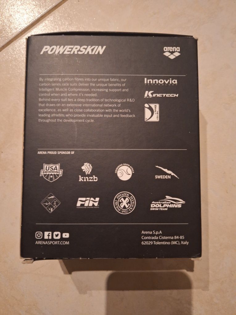 Kompielówki startowe arena powerskin carbon air2 skóra UK24