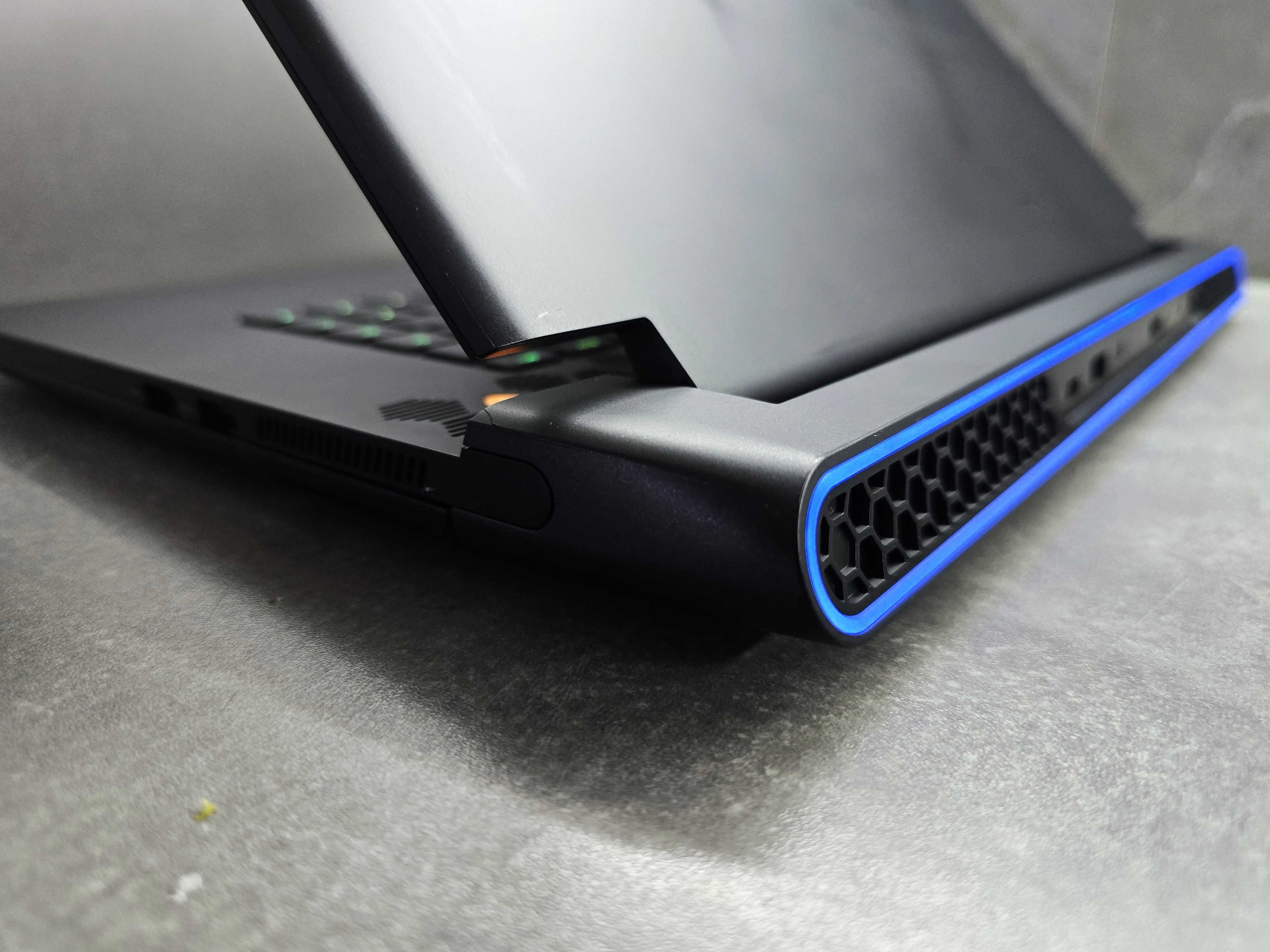 Ігрова ноутбук Dell Alienware M17 R5/Ryzen 9 PRO/RTX 3070ti 150W/32Gb
