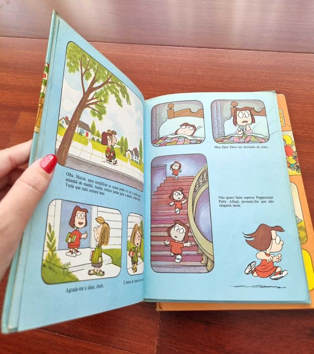 Dois livros "Charlie Brown" de Charles M. Schulz