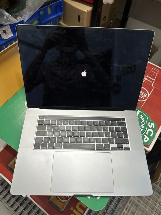 MacBook Pro’16 i9 1TB