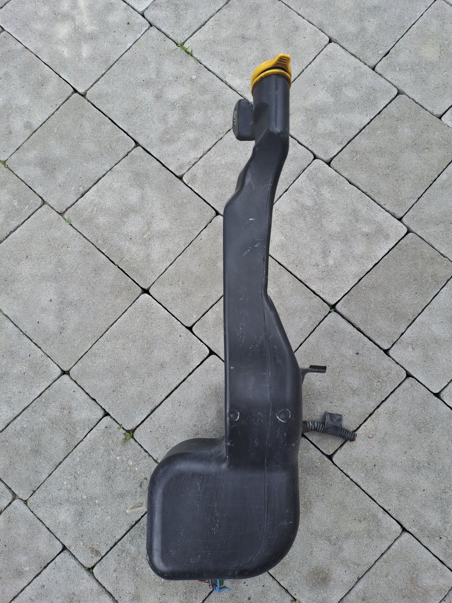 Бачок моторчик насос омивача Opel Astra H J Zafira B Vectra C Insignia