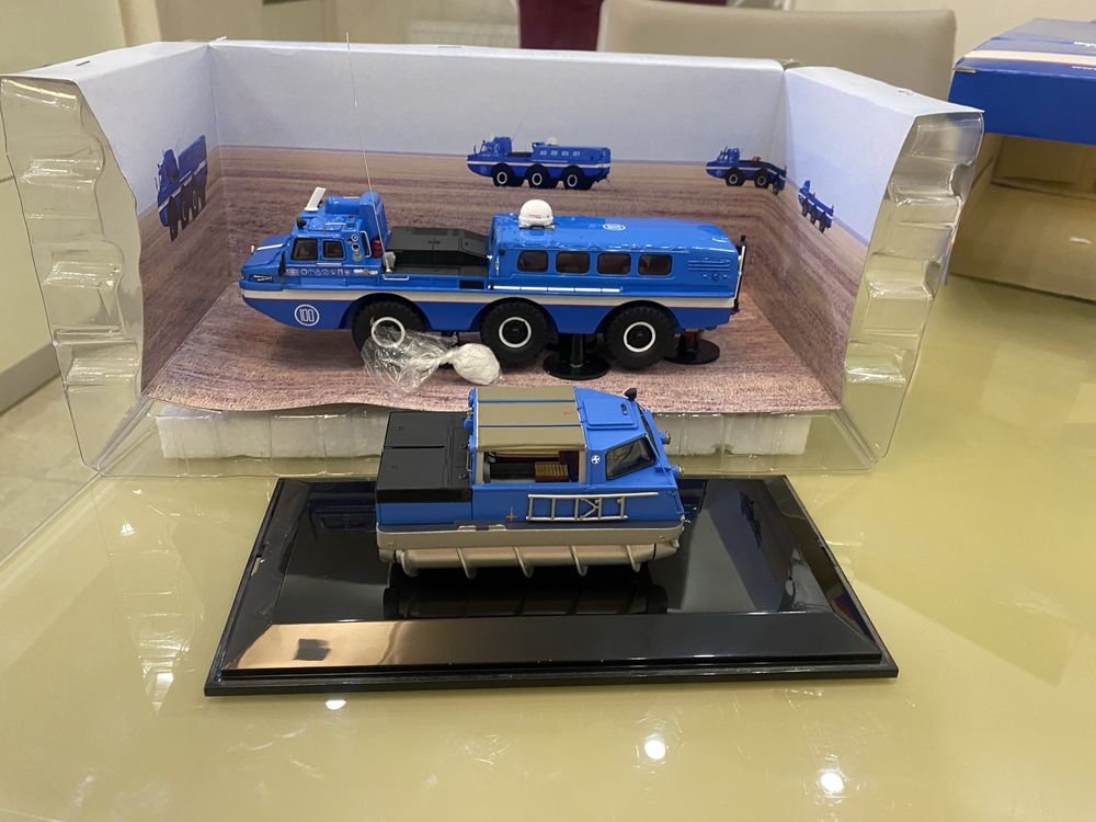 Продам маштабную модель авто  Ссср Zil 49061 Синяя птица