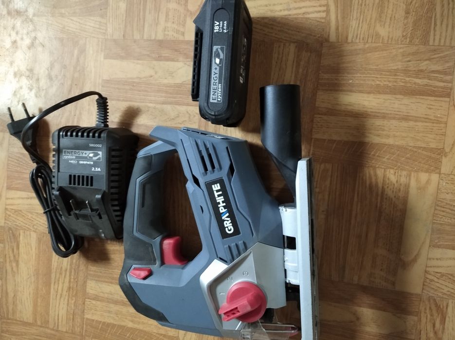 Wyrzynarka graphite 18v