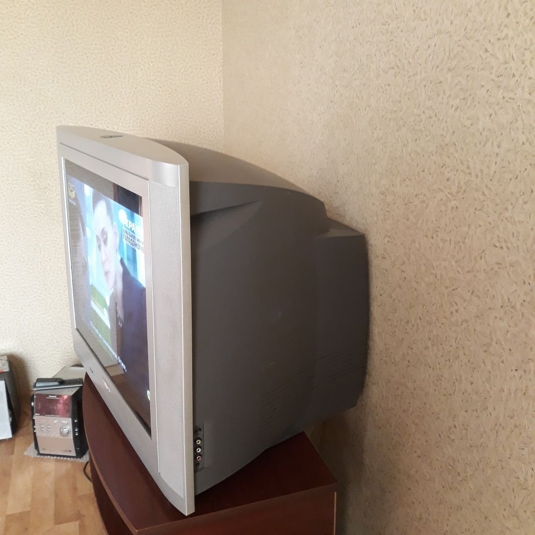 Продам телевизор Philips 27"