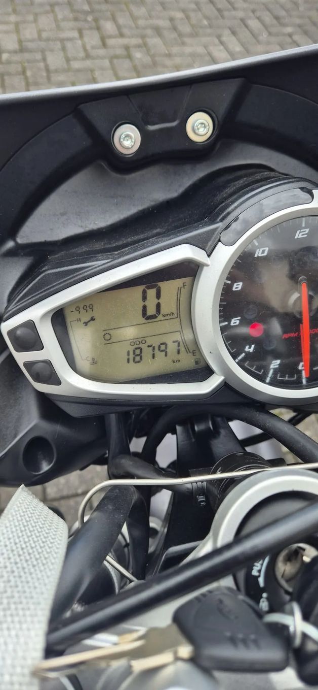Triumph Street Triple TRIUMPH Street Triple R 675 Arrow. 1 Właściciel .
