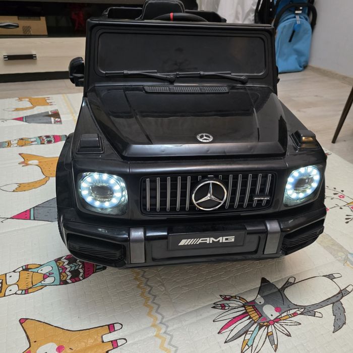 Samochód na akumulator 4x4 Mercedes