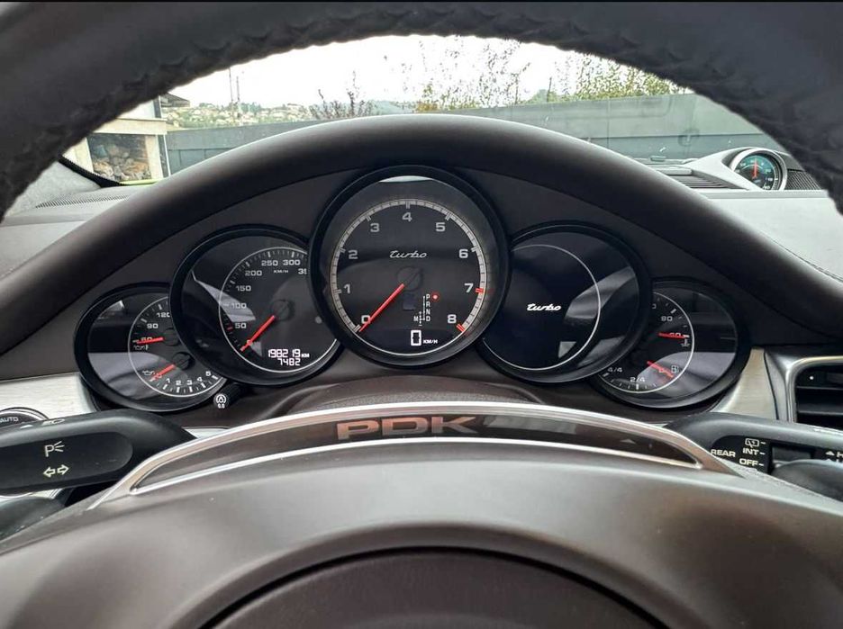 Porsche Panamera Turbo 4.8 Bi-turbo PDK