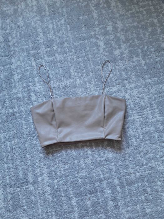 Beżowy top na ramiączkach PULL&BEAR s