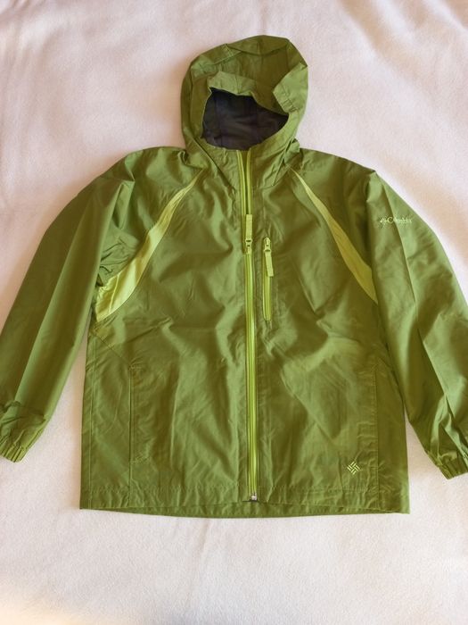 Ветровка Columbia на 10- 12 лет