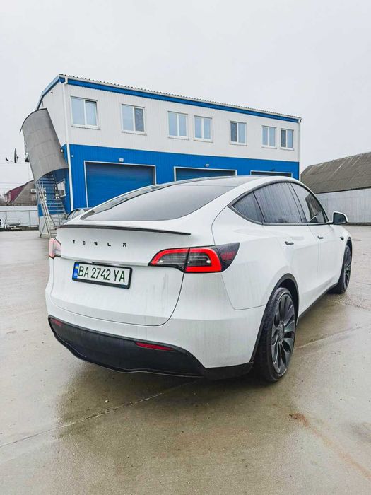 Tesla model Y Performance 2022