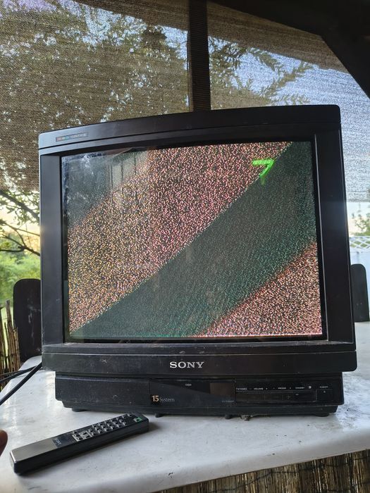 Telewizor Sony Trinitron KV-2184MT (21") – idealny do retro PS1/Pegasu