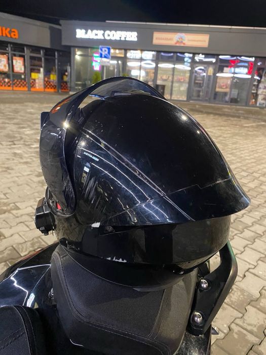 Шолом м розмір з гарнітурую