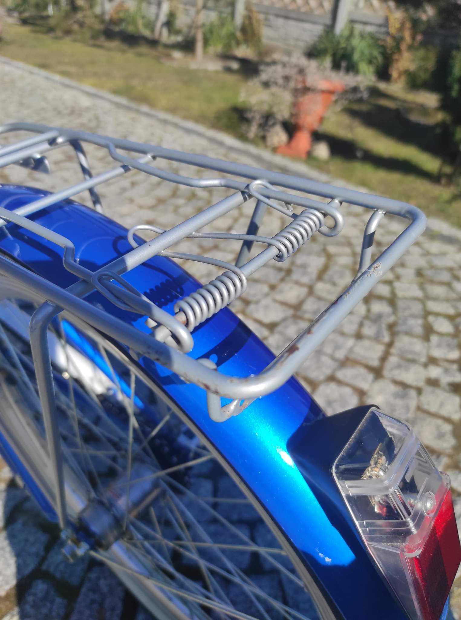 rower niebieski laguna 24