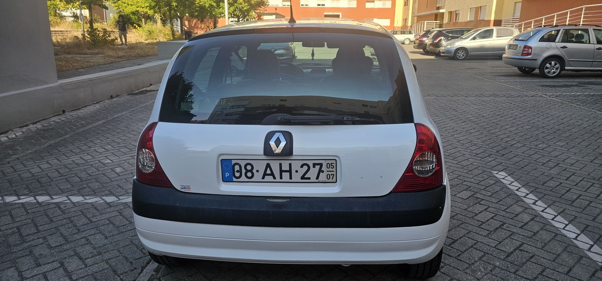 Renault Clio 1.2 gasolina impecável 05