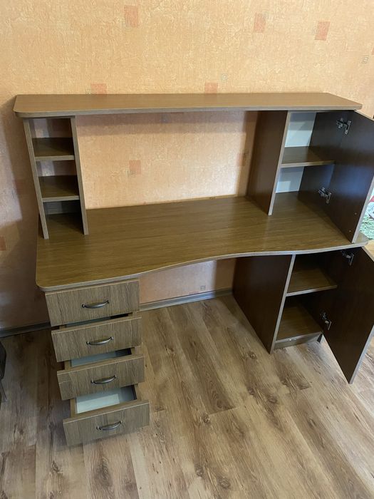 Письмовий стіл