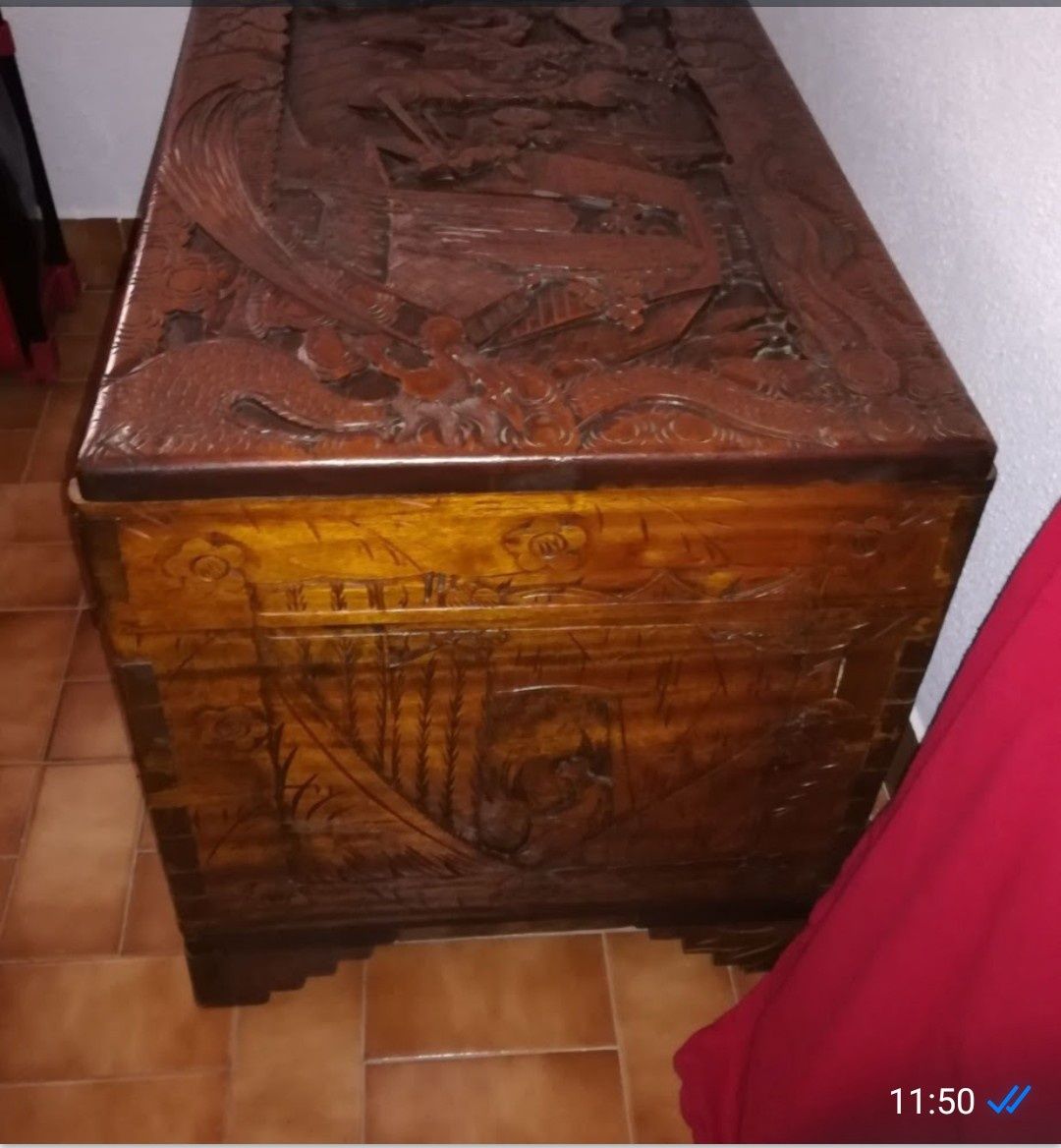 Arca de madeira cânfora