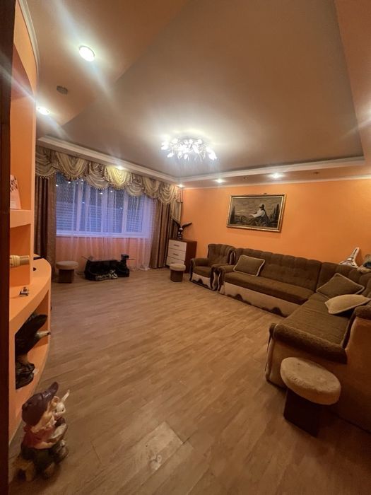 В передмісті м Косів здам довгостроково,! будинок зручностями.!