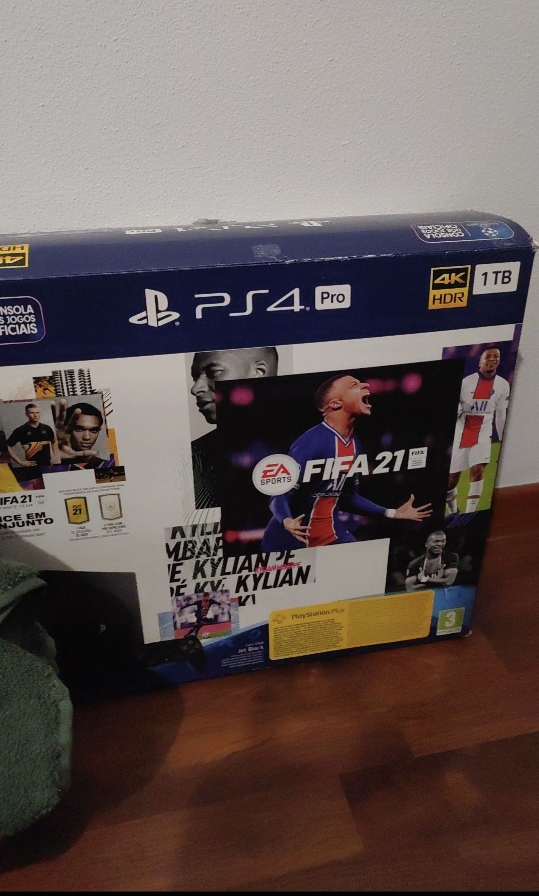 PS4 Pro 1tb 4k  "Desbloqueada"