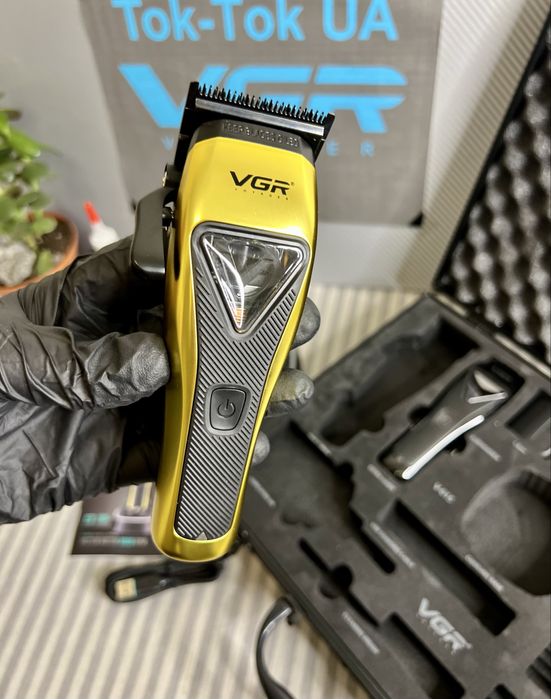 Машинка для стрижки VGR V-015 з DLC лезами та мотором 9000 RPM