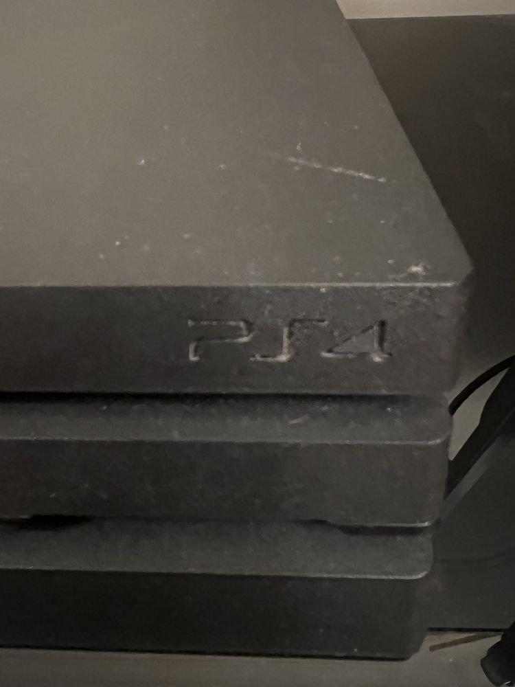 Vende-se ps4 slim