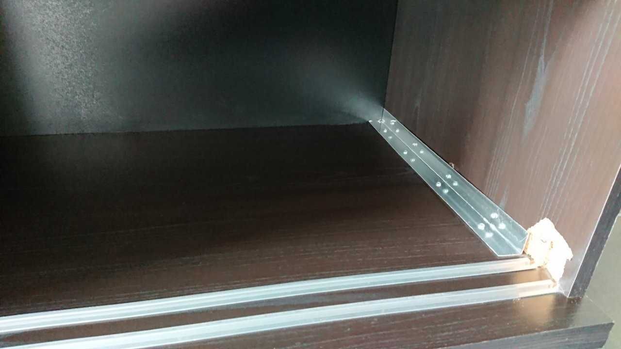 Aparador em MDF (wengue)