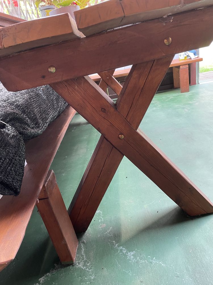 Stół z drewna - buk, nogi - sosna