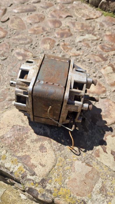 двигун від пральної машинки