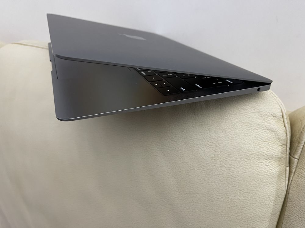 MacBook Аir 13 2018 г. i5/8GB/ 128GB